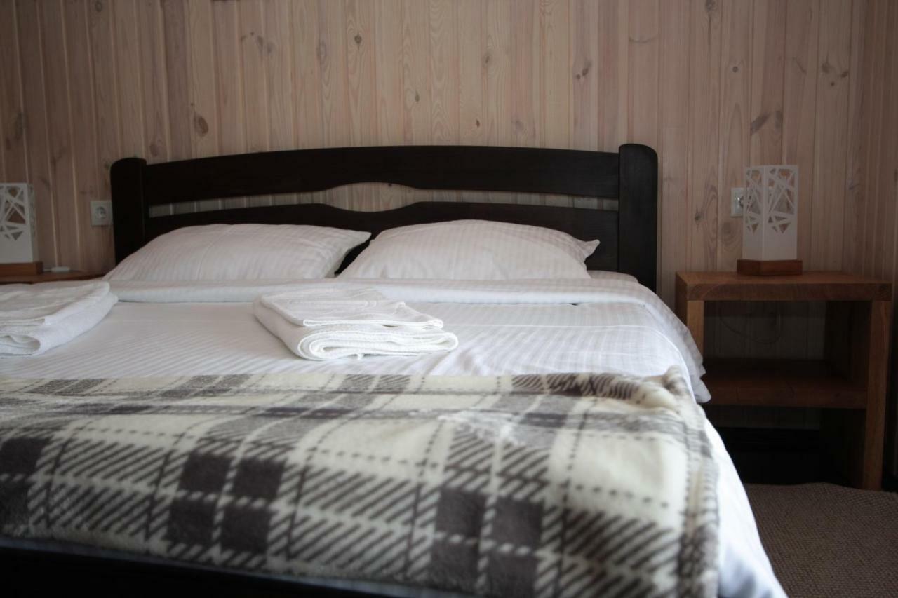 Ostrivky Hotell Svitjaz Exteriör bild